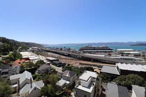 Photo of property in Mansfield Towers, 1 Grant Road, Thorndon, Wellington, 6011