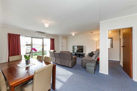 Photo of property in 1b John F Kennedy Drive, Milson, Palmerston North, 4414