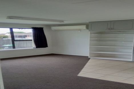 Photo of property in 33 Bournemouth Crescent, Aranui, Christchurch, 8061