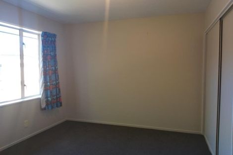 Photo of property in 10 Fieldmoor Place, Parklands, Christchurch, 8083