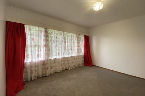 Photo of property in 4 Glenmore Road, Sunnyhills, Auckland, 2010