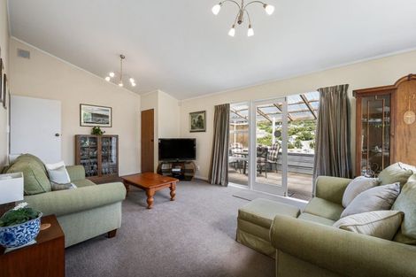 Photo of property in 18 Florio Terrace, Tawa, Wellington, 5028