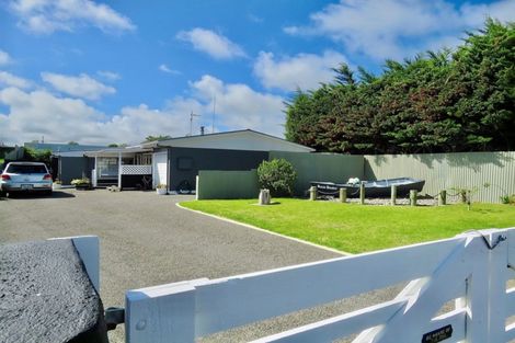 Photo of property in 5 Muapoko Street, Himatangi Beach, Foxton, 4891