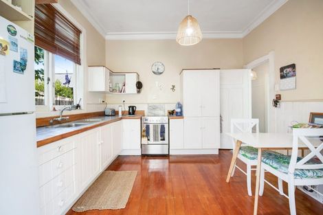 Photo of property in 23 Mangakura Road, Helensville, 0800