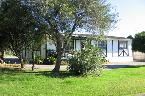 Photo of property in 27 Glynnbrooke Street, Te Atatu South, Auckland, 0610