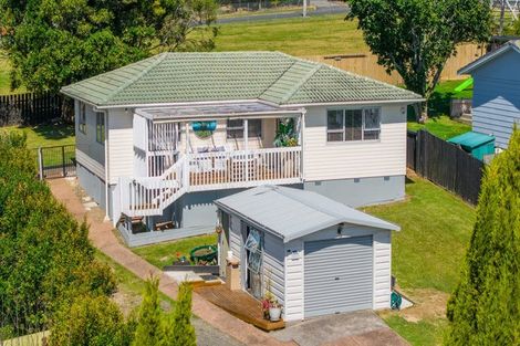 Photo of property in 27 Arlette Place, Massey, Auckland, 0614