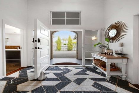 Photo of property in 1/14 Casabella Court, Northpark, Auckland, 2013