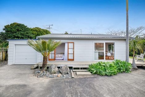 Photo of property in 16 Ross Crescent, Orewa, 0931