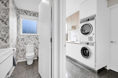 Photo of property in 321b Mangorei Road, Merrilands, New Plymouth, 4312