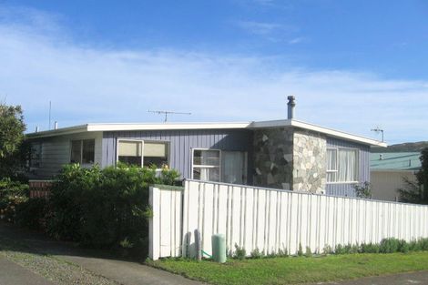 Photo of property in 15 Brora Crescent, Papakowhai, Porirua, 5024
