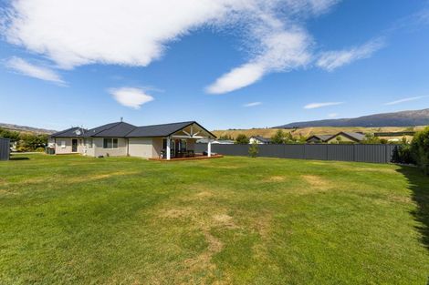 Photo of property in 3 De Bettencor Place, Mount Pisa, Cromwell, 9383