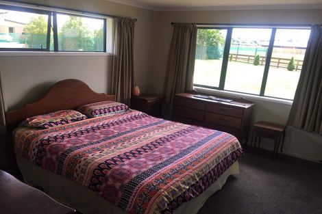 Photo of property in 10 Crawford Close, Amberley, 7410