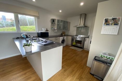 Photo of property in 16 Duncan Street, Tawa, Wellington, 5028