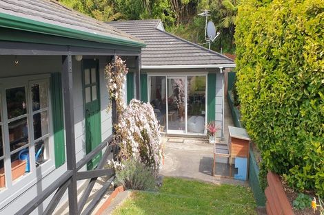 Photo of property in 2/40 Salford Street, Newlands, Wellington, 6037