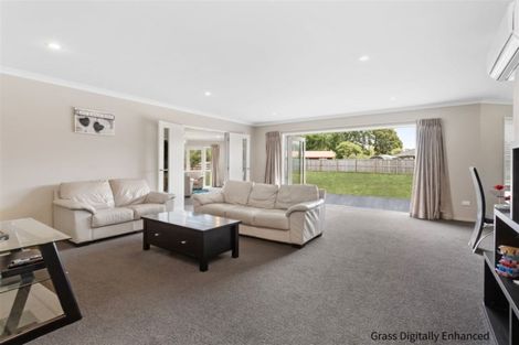 Photo of property in 8 Elm Grove, Amberley, 7410