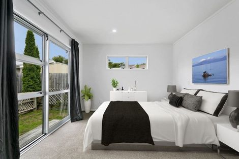 Photo of property in 35 Otupai Street, Two Mile Bay, Taupo, 3330