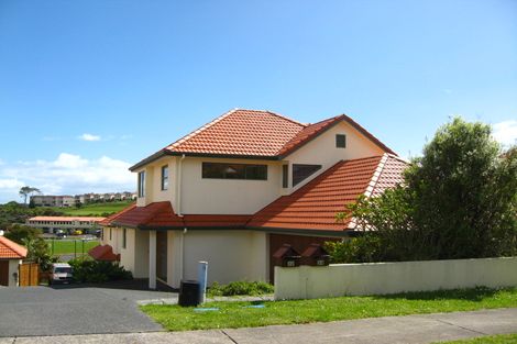 Photo of property in 32 Parkwood Crescent, Gulf Harbour, Whangaparaoa, 0930