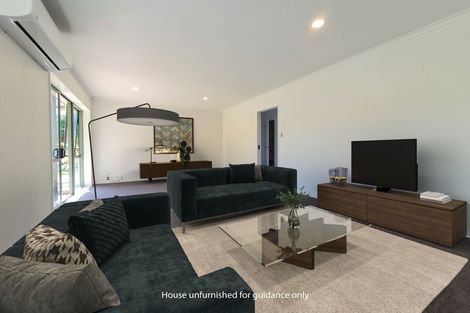 Photo of property in 33 Sandwick Drive, Weymouth, Auckland, 2103