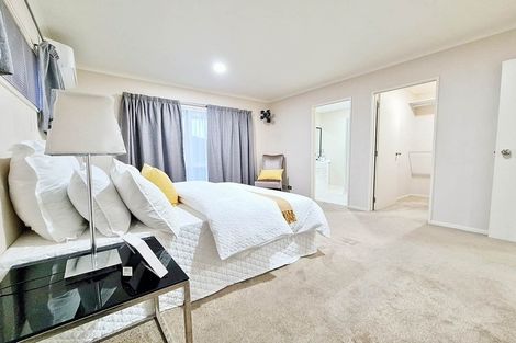 Photo of property in 12 Ironstone Place, Randwick Park, Auckland, 2105