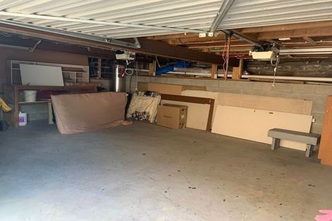 Photo of property in 21 Richards Avenue, Forrest Hill, Auckland, 0620