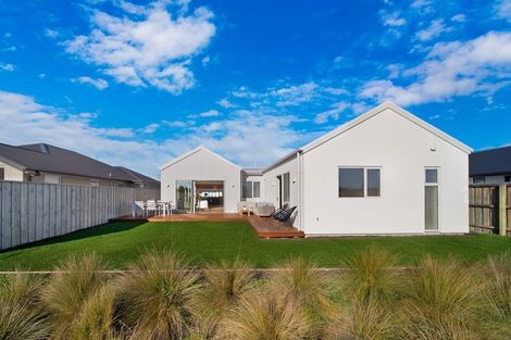 Photo of property in 53 Mehrtens Crescent, Woodend, 7691
