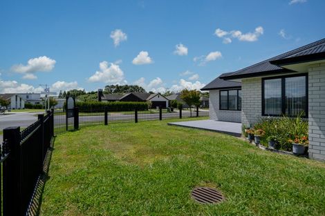 Photo of property in 22 Carnation Court, Cambridge, 3434