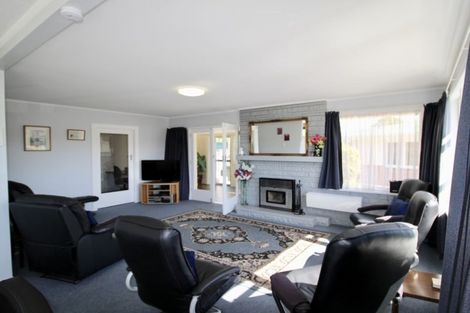 Photo of property in 2 Cambridge Place, Holmes Hill, Oamaru, 9401