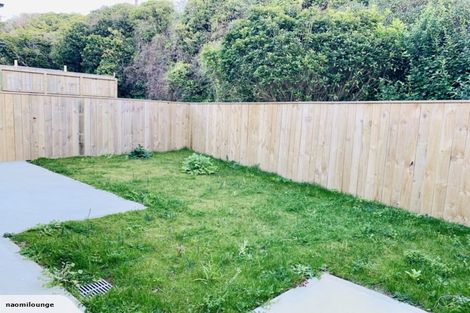 Photo of property in 21 Brindle Way, Newlands, Wellington, 6037