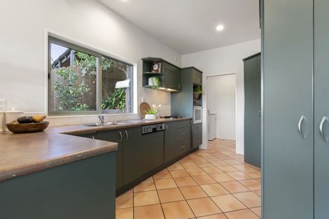 Photo of property in 2/34 Mcbreen Avenue, Northcote, Auckland, 0627