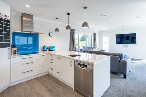 Photo of property in 98a Matai Road, Raumati South, Paraparaumu, 5032