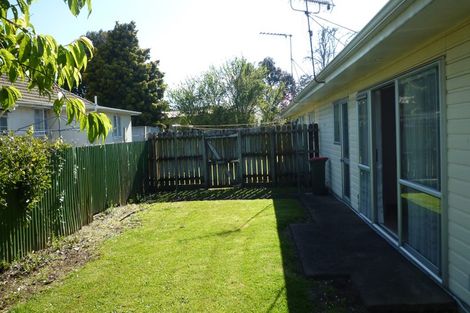 Photo of property in 3a Woodside Road, Manurewa, Auckland, 2102