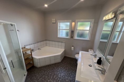 Photo of property in 169 Totara Road, Miramar, Wellington, 6022