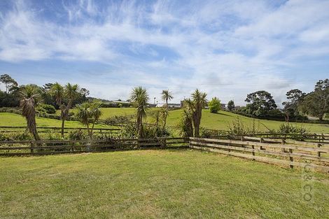 Photo of property in 17 Deacon Road, Riverhead, Kumeu, 0892