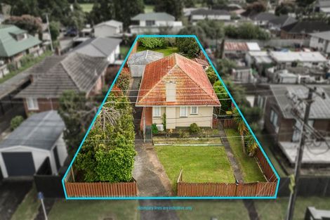 Photo of property in 40 Edwards Avenue, Henderson, Auckland, 0610