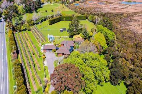 Photo of property in 119 Paekakariki Hill Road, Pauatahanui, Porirua, 5381