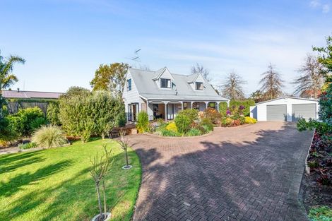 Photo of property in 16 Taihiki Road, Clarks Beach, 2122