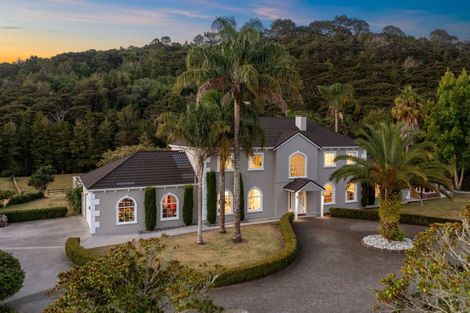 Photo of property in 45 Hardens Lane, Paremoremo, Auckland, 0632
