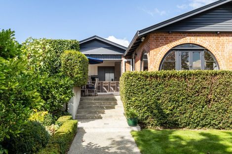 Photo of property in 2 Greenwood Road, Havelock North, 4130