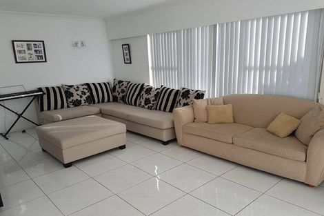 Photo of property in 1/240 Forrest Hill Road, Forrest Hill, Auckland, 0620