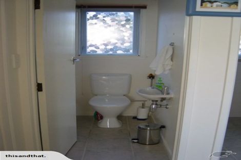 Photo of property in 1/133 Shakespeare Road, Milford, Auckland, 0620
