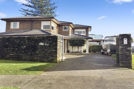 Photo of property in 1/35 Kowhai Road, Mairangi Bay, Auckland, 0630