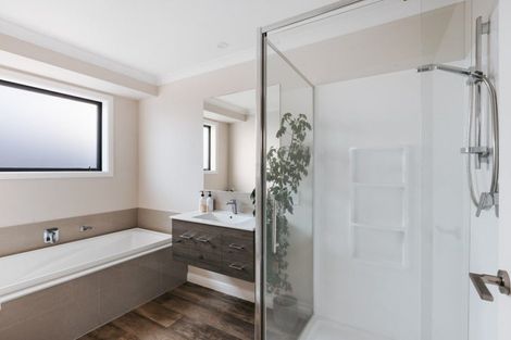 Photo of property in 112 Coast Boulevard, Papamoa Beach, Papamoa, 3118