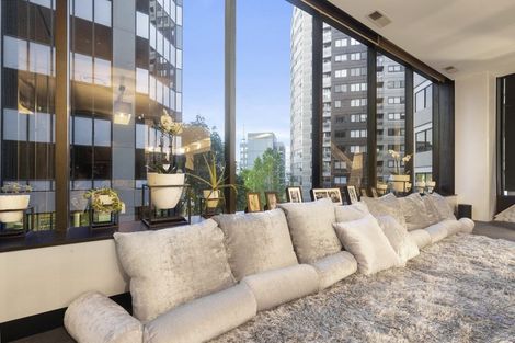 Photo of property in 3a/2 Saint Martins Lane, Grafton, Auckland, 1010