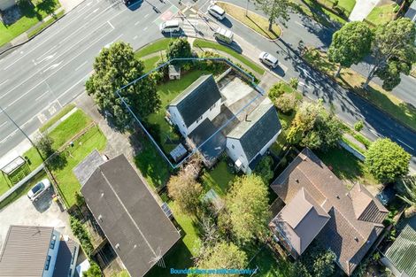 Photo of property in 1 Cascades Road, Pakuranga Heights, Auckland, 2010