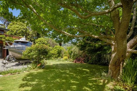 Photo of property in 5732 Kenepuru Road, Waitaria Bay, Picton, 7282