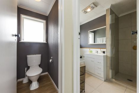 Photo of property in 1 Capri Place, Awapuni, Palmerston North, 4412