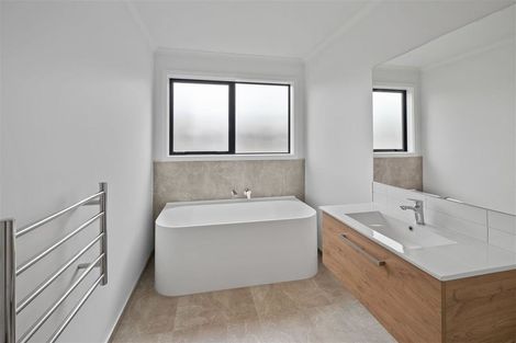 Photo of property in 4 Gemstone Place, Rolleston, 7615