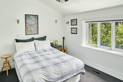 Photo of property in 31 Nikau Street, Eastbourne, Lower Hutt, 5013