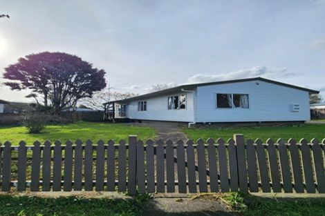 Photo of property in 32 Heathdale Crescent, Papakura, 2110