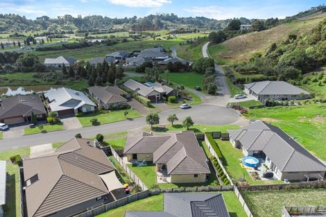 Photo of property in 14 Tarn Close, Pyes Pa, Tauranga, 3112